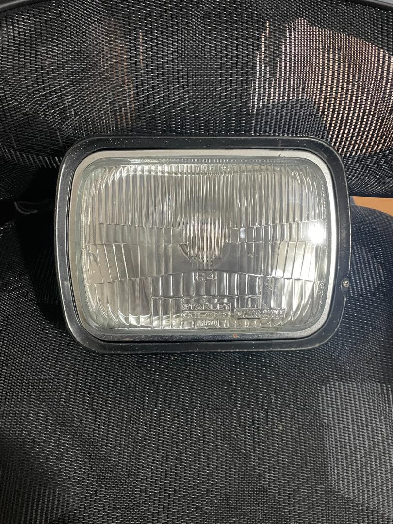 GPZ400FⅡ　 純正ヘッドライト　カバー付き Yahoo!オークション -「gpz400f」(ヘッドライト) (純正品)の落札相場