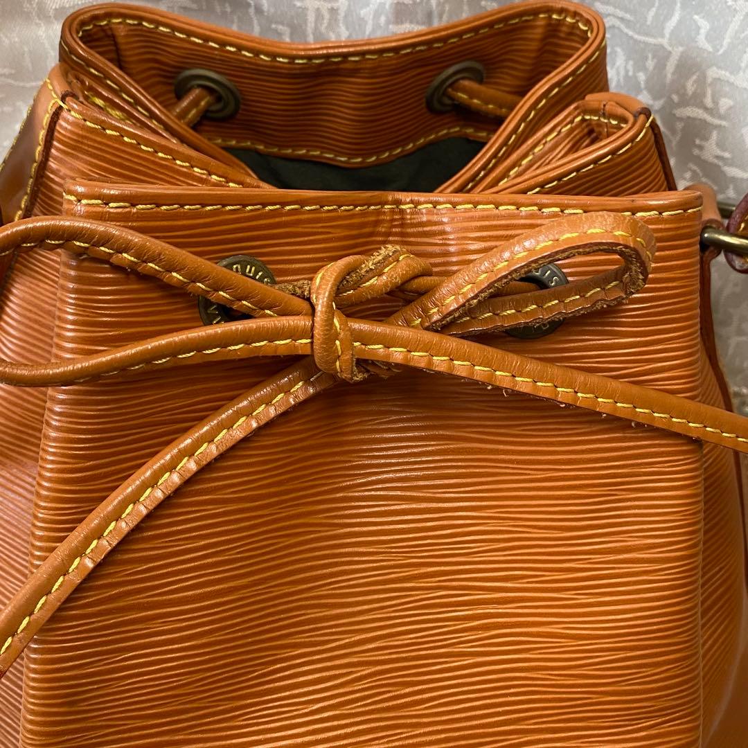 LOUIS VUITTON ルイヴィトン プチノエ エピ ブラウン 巾着バッグ
