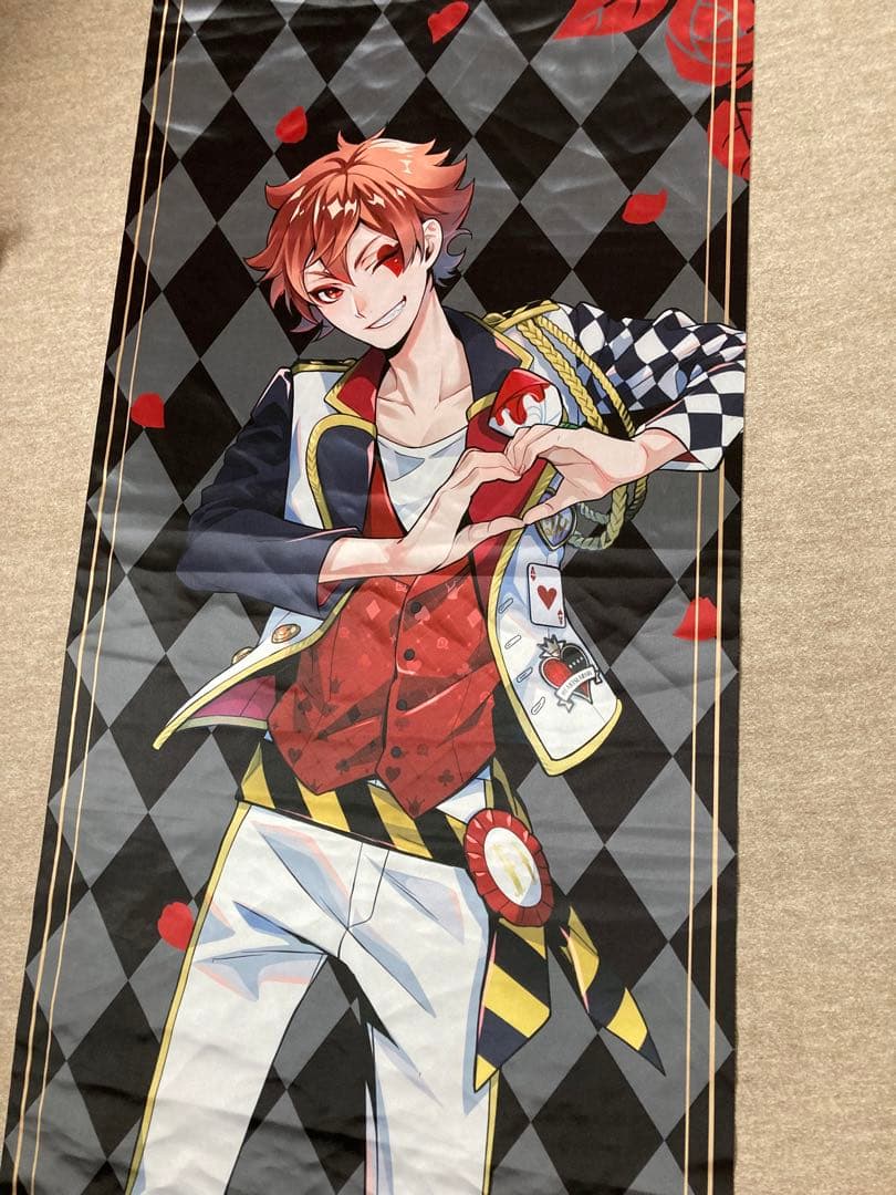 ツイステ】 エース・トラッポラ 等身大タペストリー - メルカリ