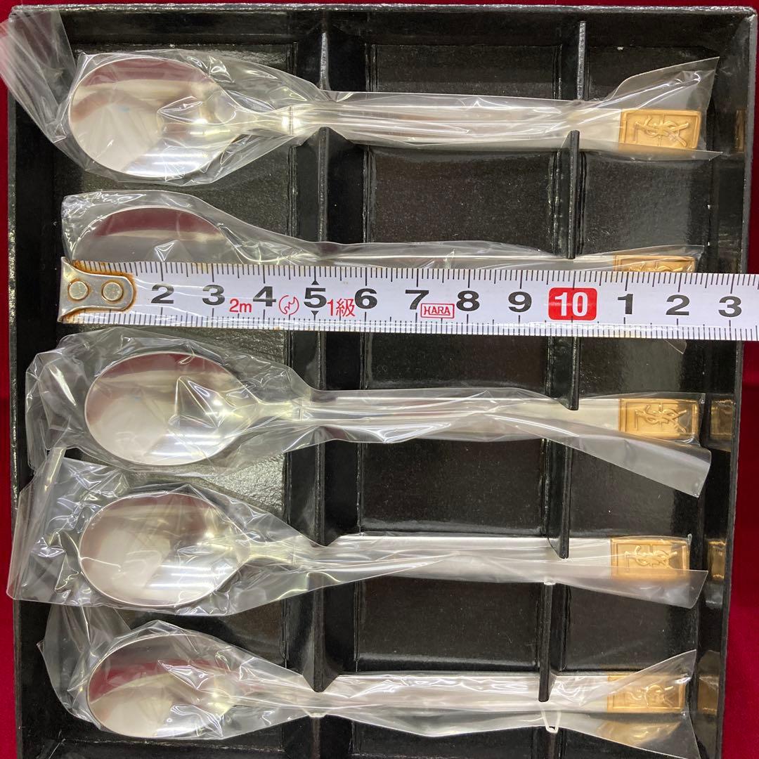 ①【新品未使用】スプーンセット イヴ・サンローラン - メルカリ