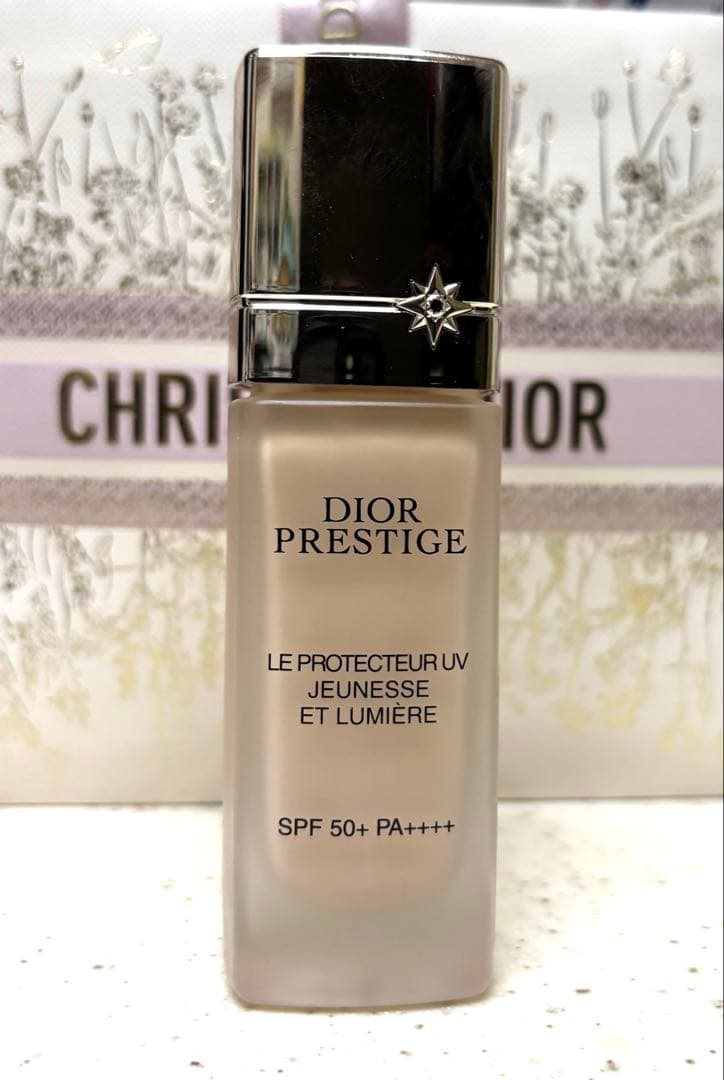 プレステージホワイトルプロテクターUVルミエールBB 00 30ml ディオール / プレステージ ホワイト ル プロテクター UV ルミエール