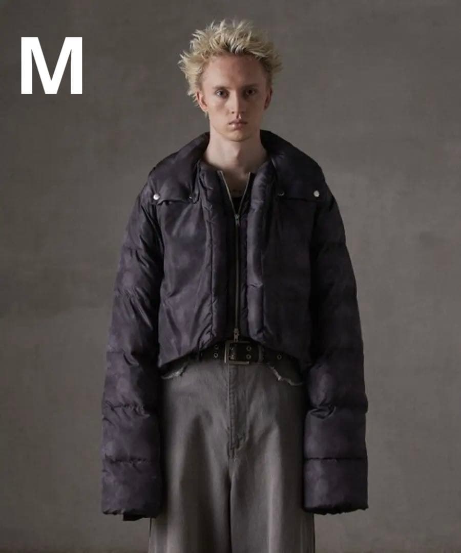 【GRANCY】プリントショートリアルダウン　ブラックMサイズ GRANCY（グランシー）の「【GRANCY】Printed Short Real Down