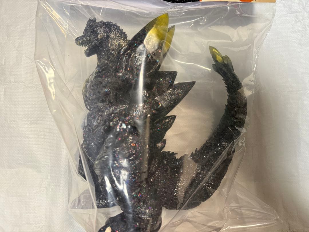 ワンフェス frogtreeスペースゴジラ vinyl artソフビ - メルカリ