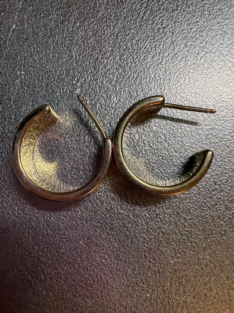 MM6 Maison Margielaフープピアス　ゴールド MM6 Maison Margiela フープピアス | ゴールドトーン | FARFETCH JP