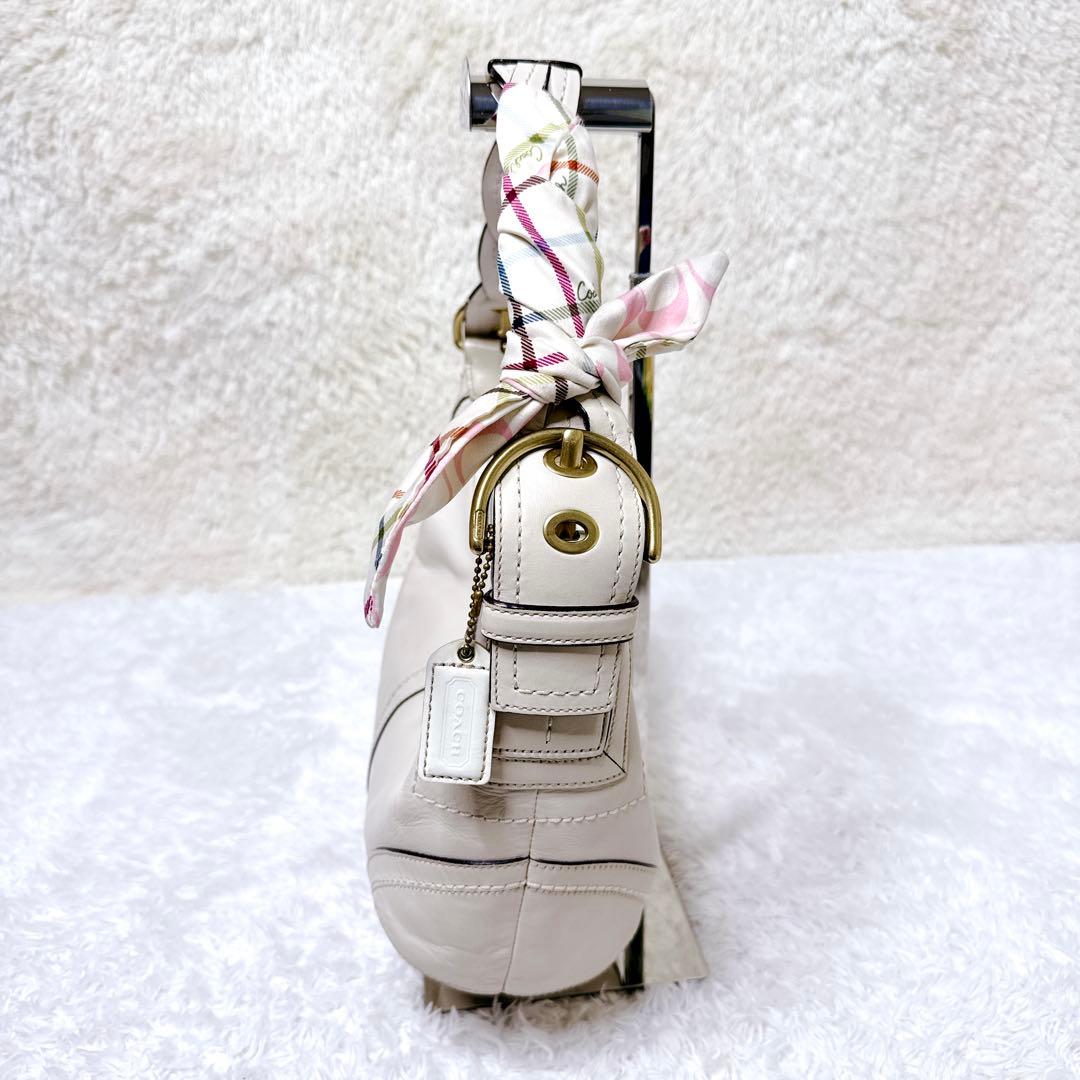 希少✨ COACH コーチ ワンショルダー ハーフムーン ホワイト 編み込み