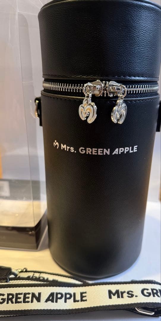 ミセスグリーンアップル ライトスティックケース 黒 - メルカリ