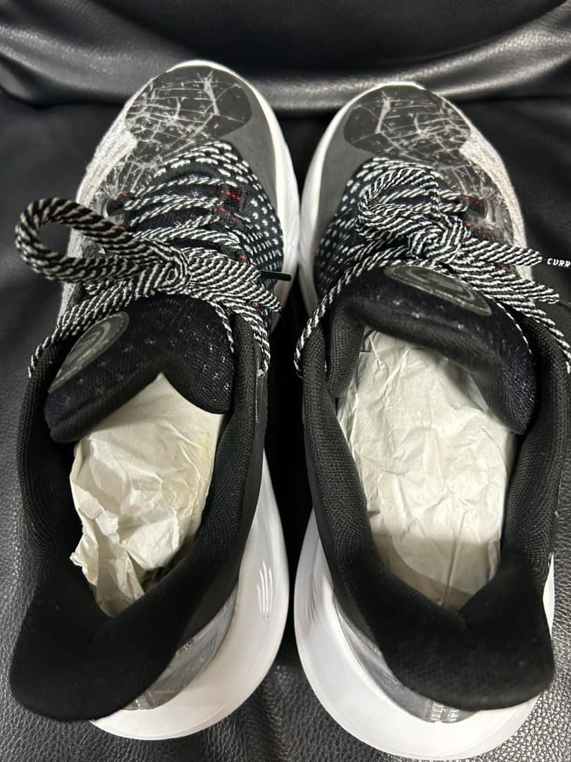 【美品】UNDER ARMOUR CURRY11 28.5cm