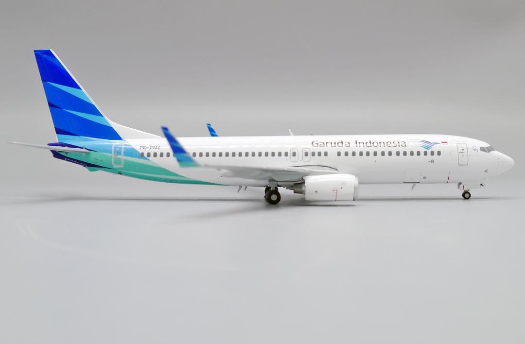 ガルーダインドネシア航空 737-800 PK-GMZ 1/200 - メルカリ