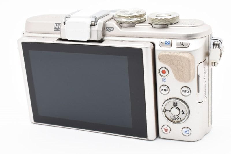 デジタルカメラ OLYMPUS E-PL8,14-42mm F/3.5-5.6 EZ ED