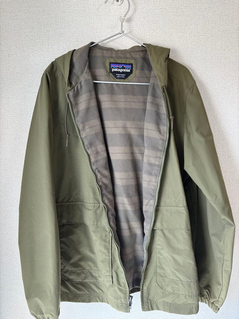 patagonia フード付きナイロンジャケット Sサイズ オリーブ - メルカリ
