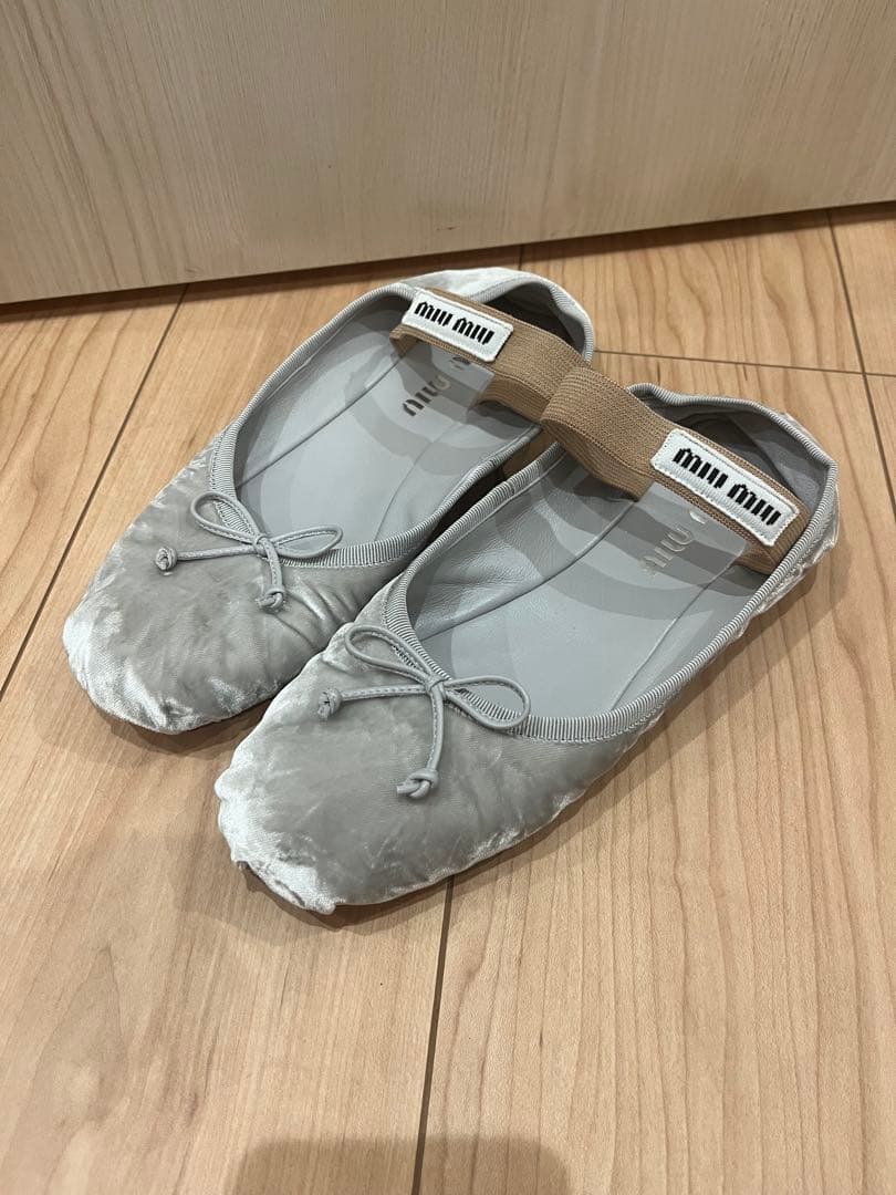 【MIU MIU】ミュウミュウ サテン・ベルベット バレーシューズ MIU MIU】ミュウミュウ サテン・ベルベット バレーシューズ (MiuMiu
