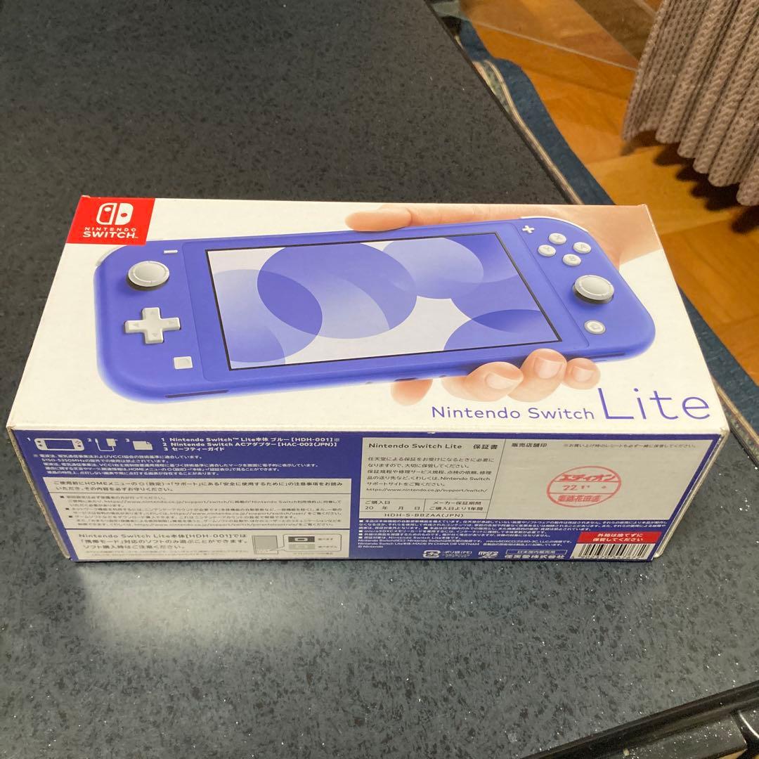 NintendoSwitchライト　ブルーとマリオカート8デラックスセット Nintendo Switch Lite Turquoise 32GB, Mario Kart 8 Deluxe Bundle