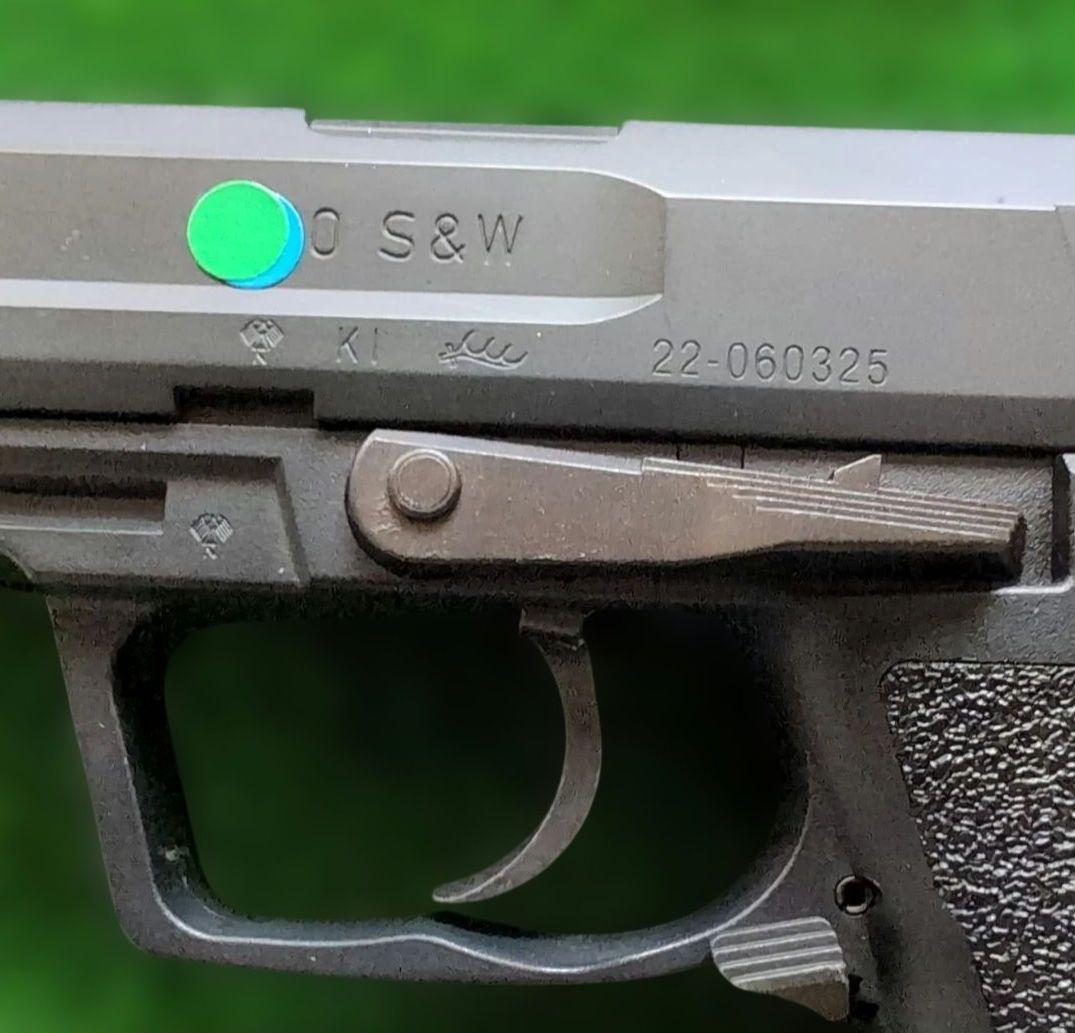 H&K USP 電動ガン バッテリー・充電器 100連射マガジン 18歳以上