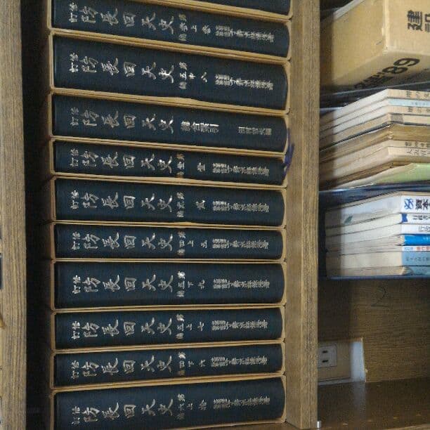 修訂　防長回天史　復刻版 賽道基因全面進化， Street Triple 765 RX與Moto2™限量版強勢登場75.8