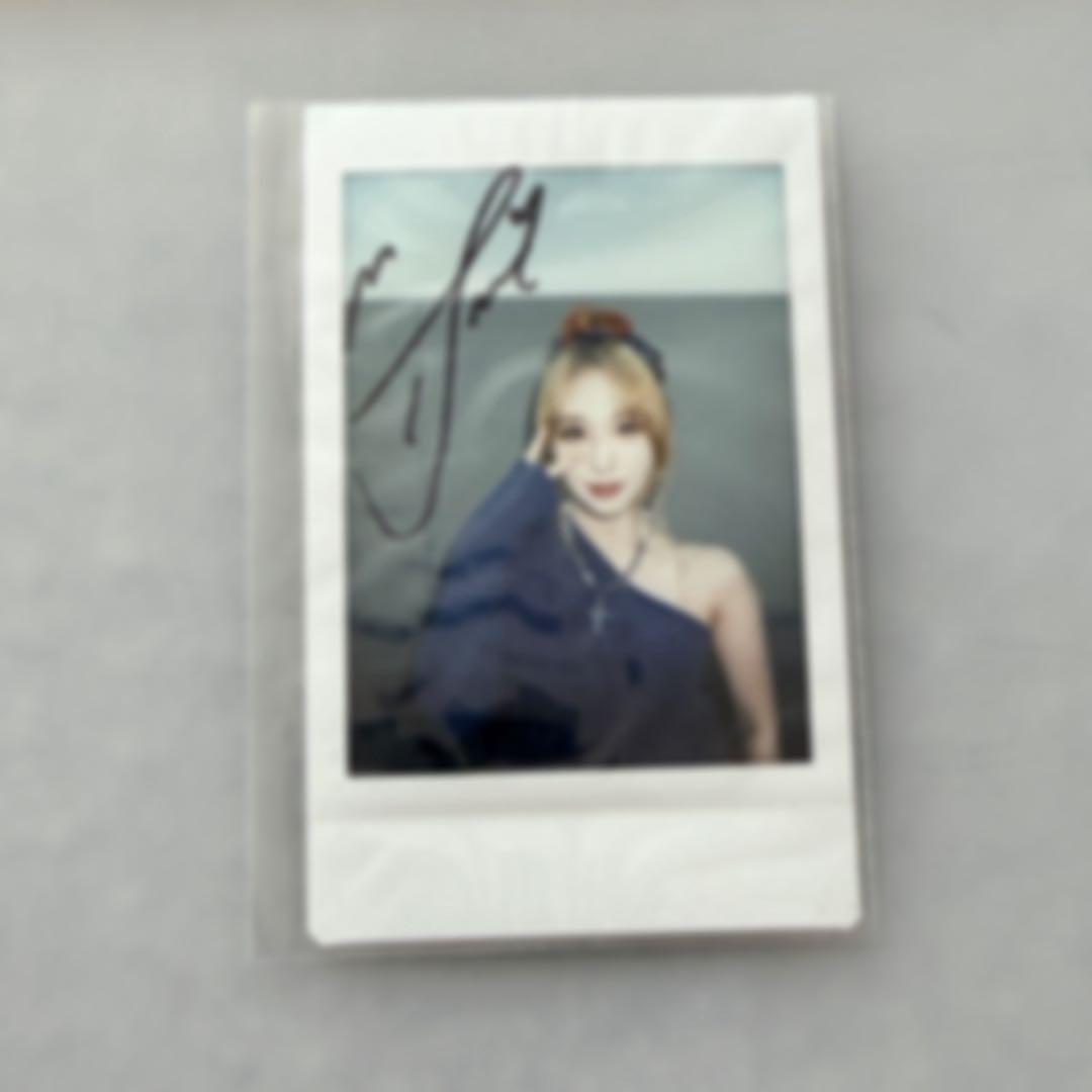 Rocket Punch JURI ジュリ サイン入り チェキ ポラロイド - メルカリ