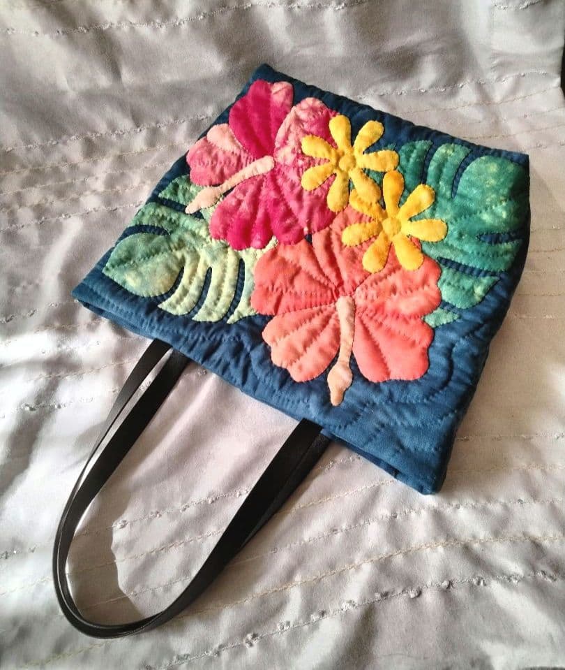 ☆276.ハワイアンキルト・バッグ・ハイビスカス＆ティアレ＆モンステラ
