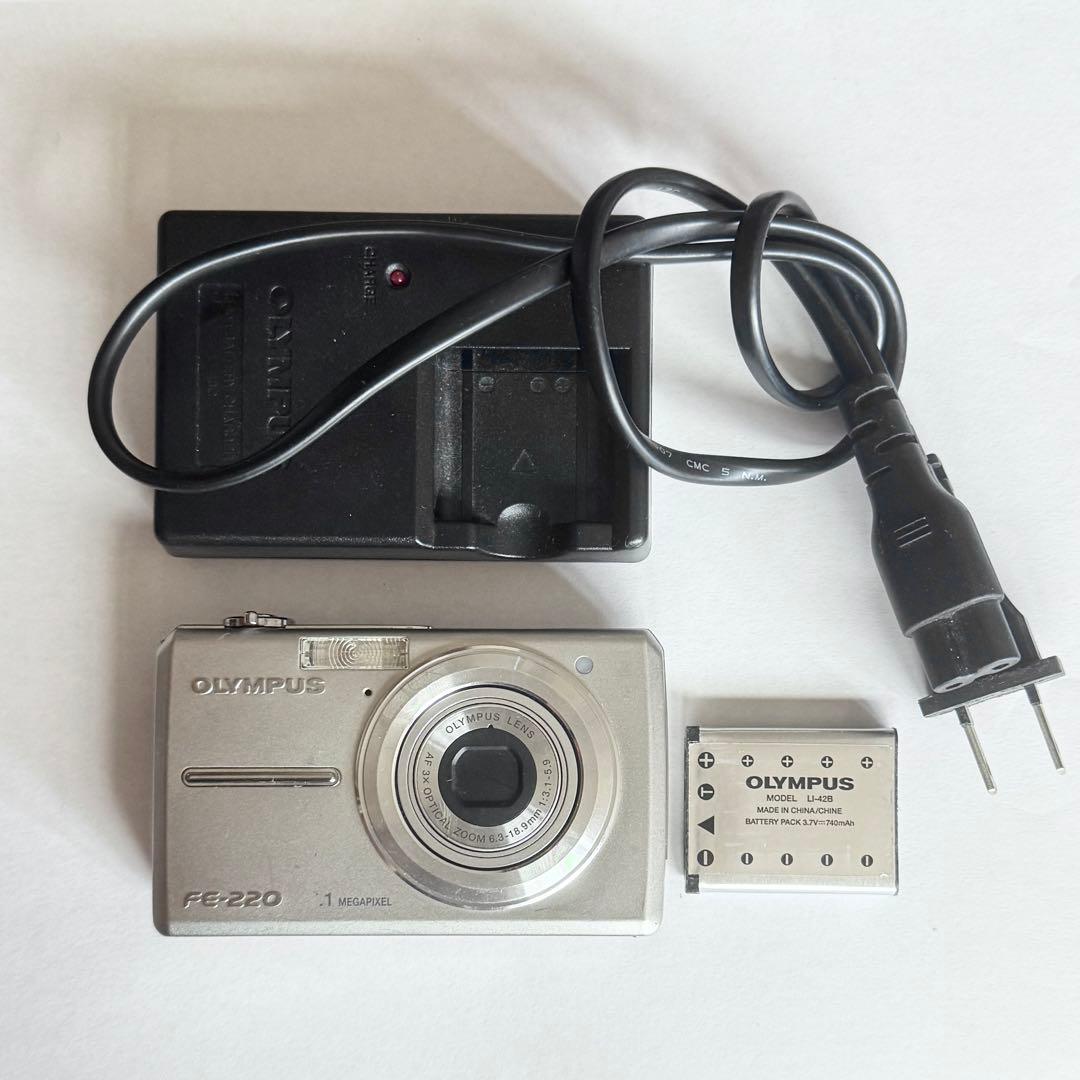 OLYMPUS FE-220 コンパクトデジタルカメラ【動作確認済み】