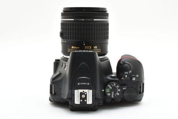 【美品】ニコン Nikon D5500 レンズキット 《ショット数4552回》