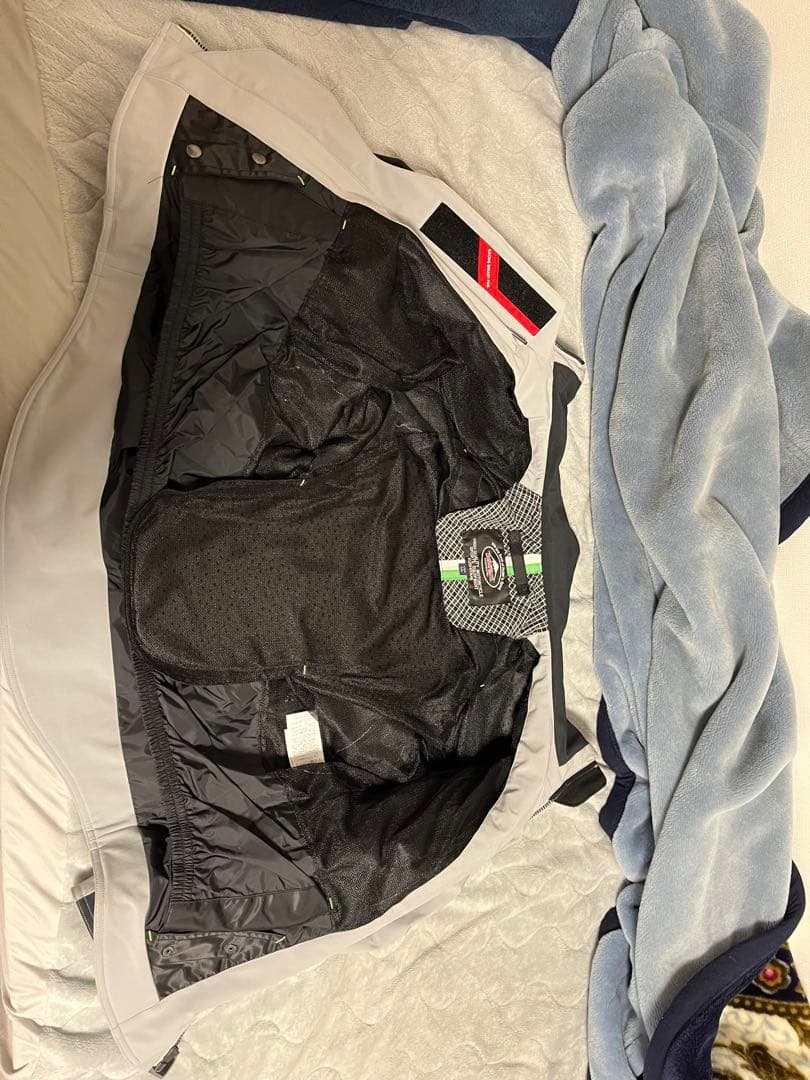 カワサキ×クシタニ ソフトシェルシングルジャケット LL ホワイト カワサキ ソフトシェルシングルジャケット] 入荷しました！ クシタニ