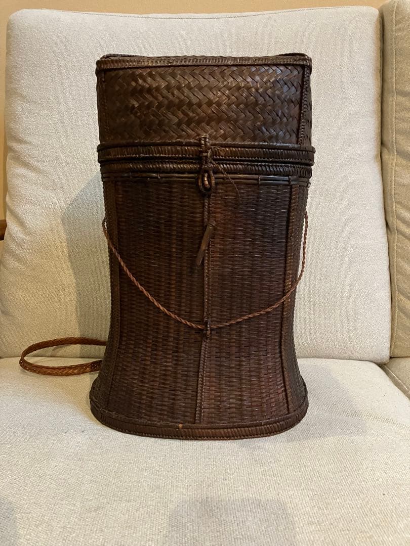 タイ産 Sop Mori Arts 籐製ダークブラウン筒型収納バスケット