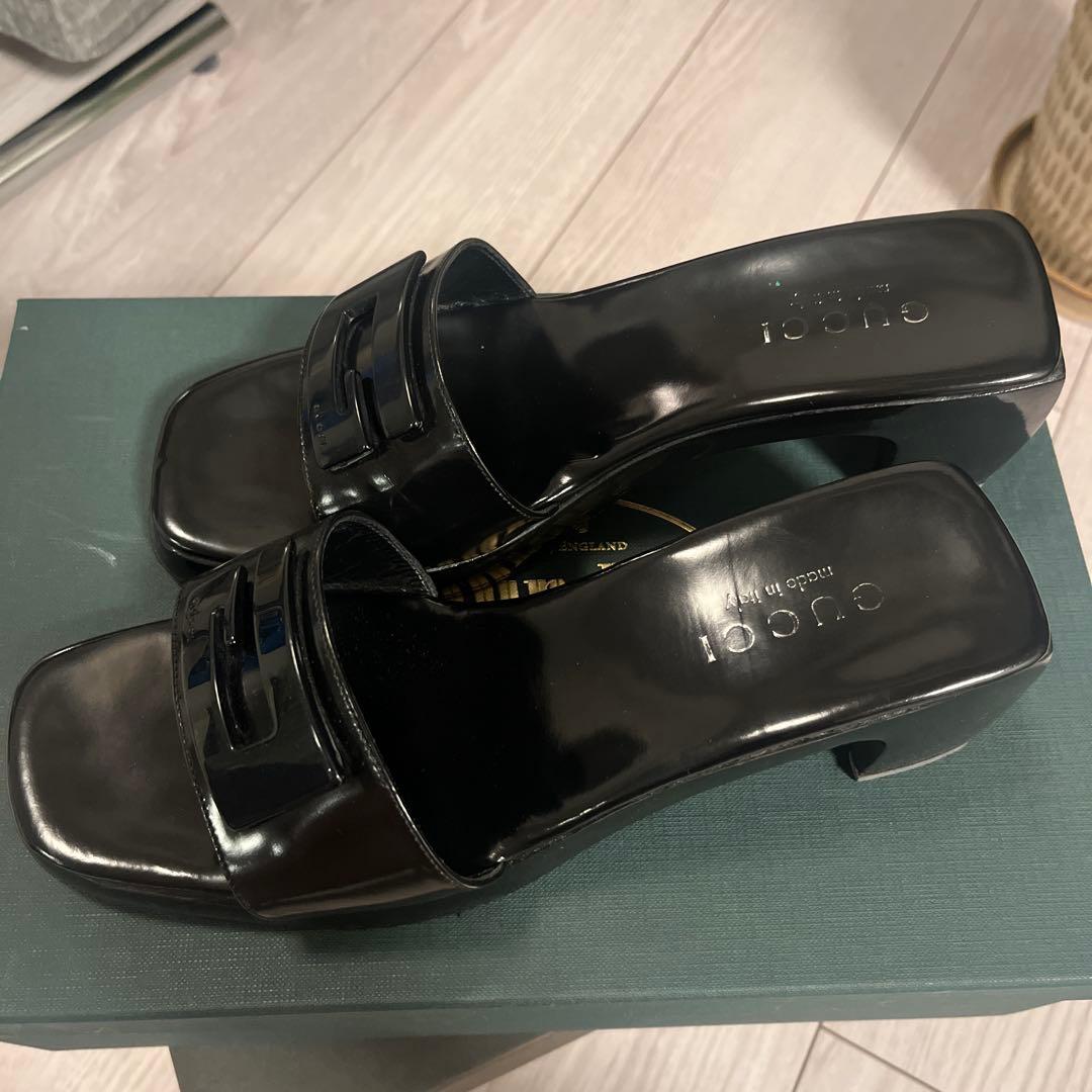 GUCCI ブラック ミュール - メルカリ