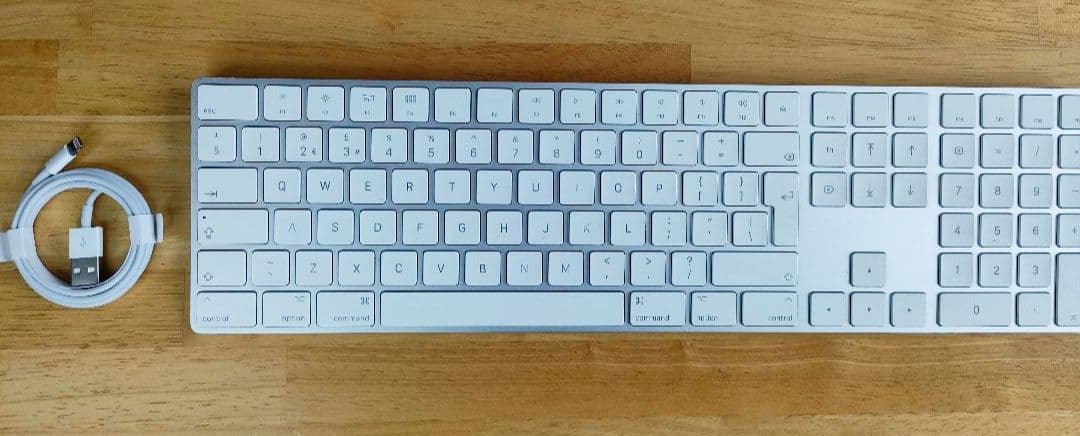 【希少】（UKイギリス配列） Apple Magic Keyboard Magic Keyboard (USB-C) - British English - Apple