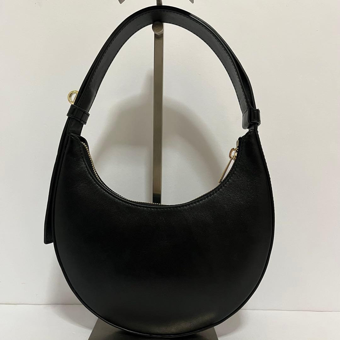 極美品✨現行モデル✨フルラ ハーフムーン ワンショルダー 肩掛け