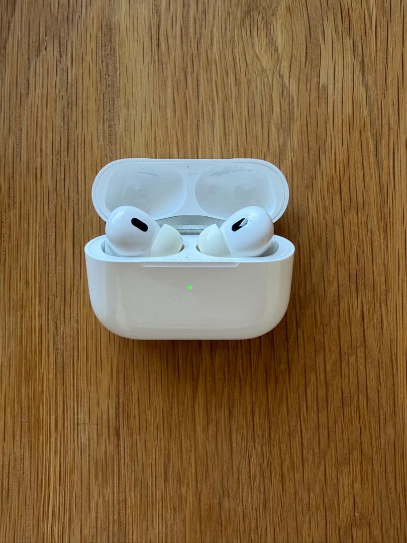 【限定値引き】美品 AirPods Pro 2 USB-C MagSafe MagSafe充電ケース（USB-C）付きAirPods Pro 2 MTJV3J/A [ワイヤレス