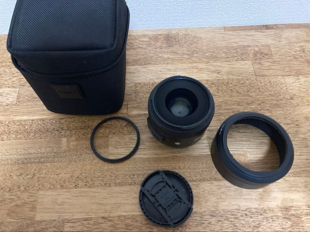 シグマ SIGMA レンズ 30mm F1.4 DC ニコン用　レンズカバー付き Amazon.co.jp: SIGMA シグマ Nikon Zマウント レンズ 30mm F1.4 DC DN
