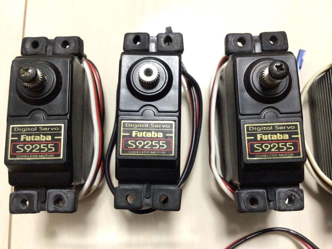Futaba ジャイロコントロールアンプ、サーボ各種の中古品 - メルカリ