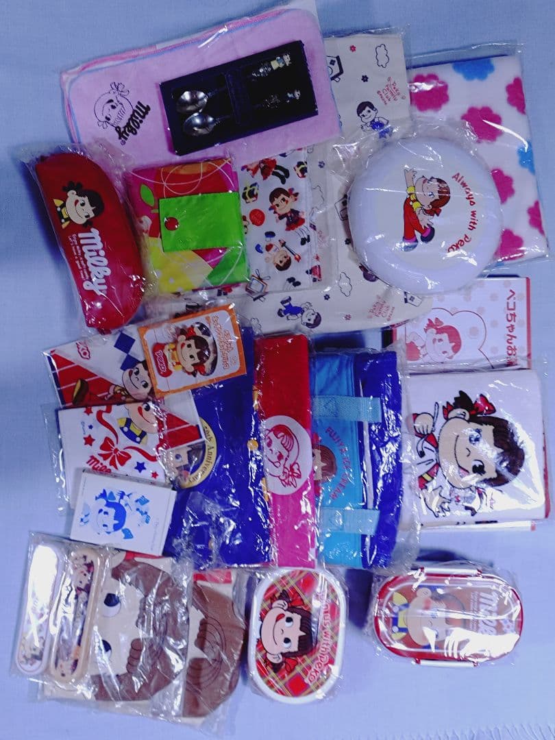 不二家 ペコちゃんグッズまとめ売り全24点☆全品未使用品 レアグッズも 不二家 ペコちゃんグッズまとめ売り全24点☆全品未使用品 レアグッズも