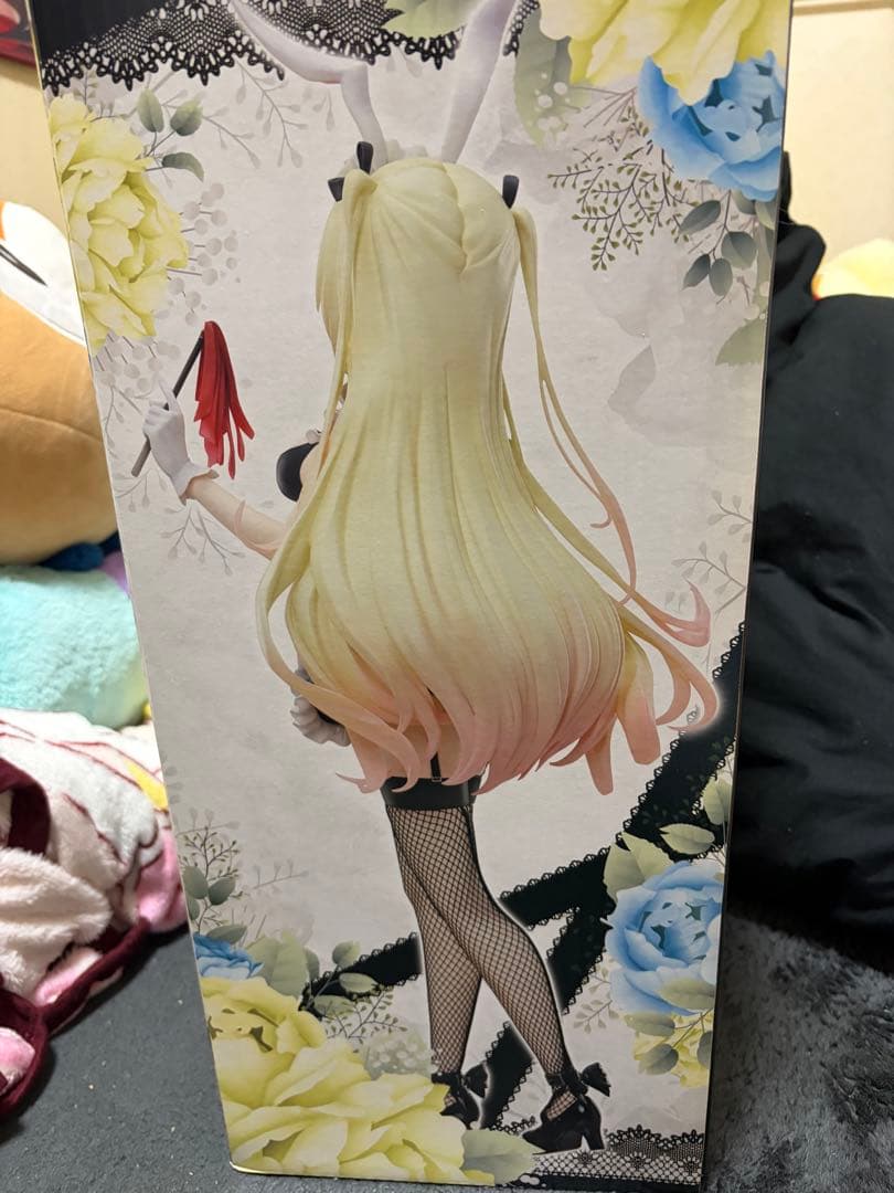 えるる　バニーフィギュア