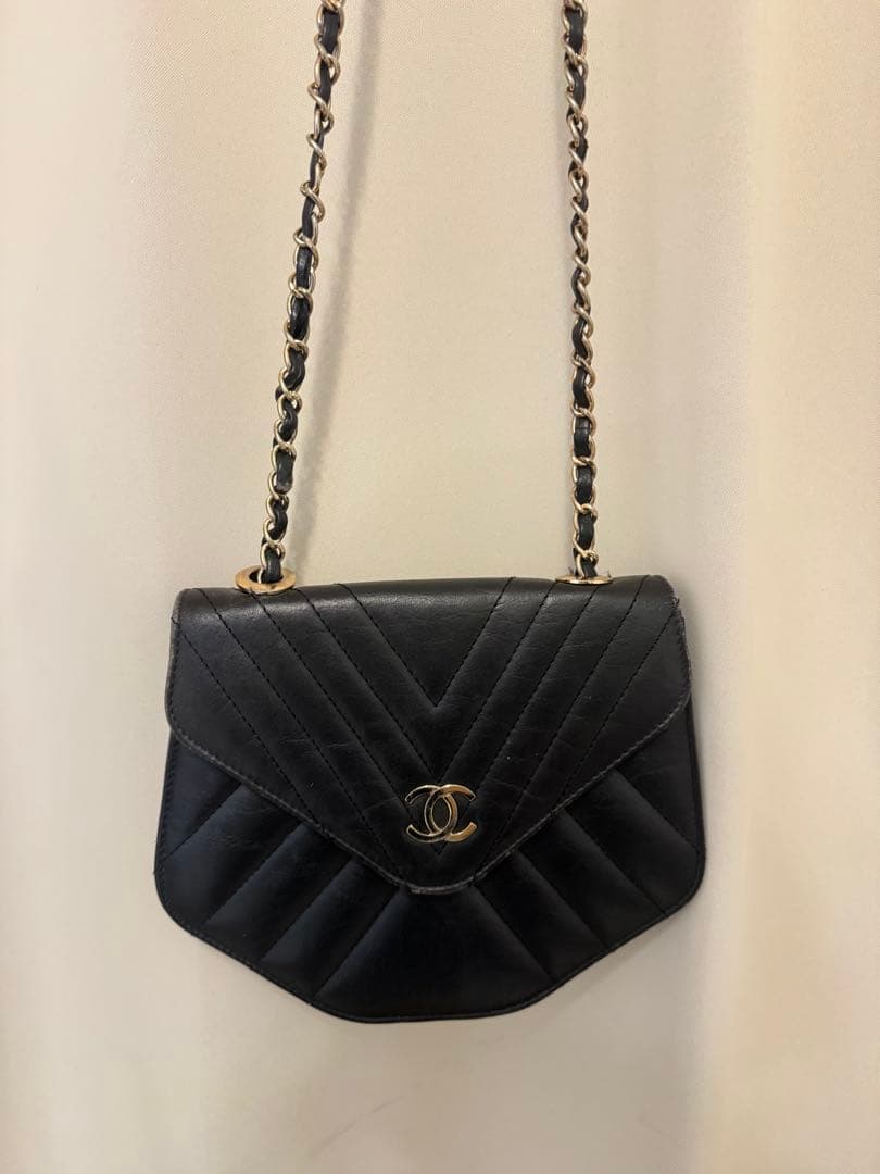 お値下げ中！！ CHANEL ブラック ショルダーバッグ シャネル マトラッセ クラシックミニフラップバッグ ブラック (CHANEL