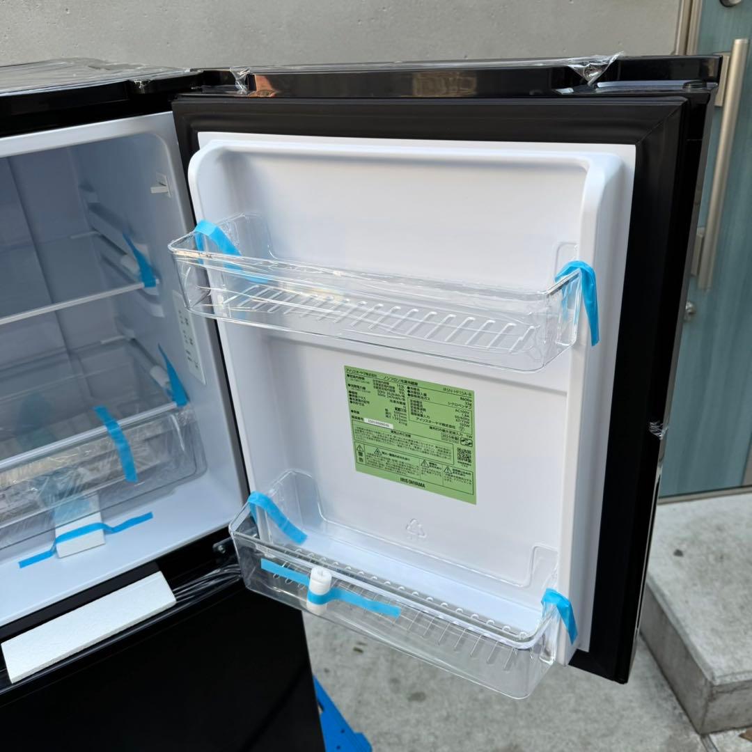 223⭐️2025年製☆新品、未使用品☆アイリス 冷蔵庫 ブラック 黒