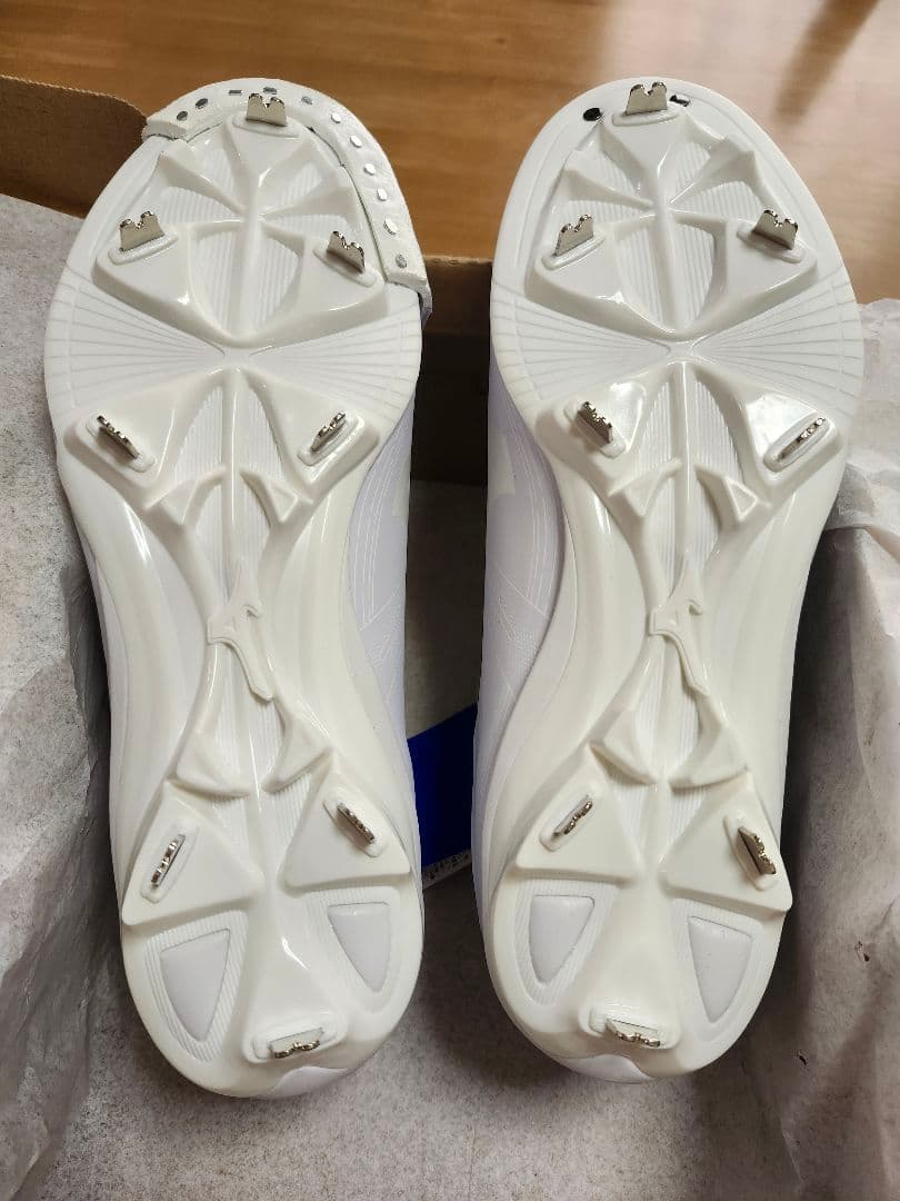 Mizuno スパイク　ライトレボバディー２　 27.0cm ホワイト　新品