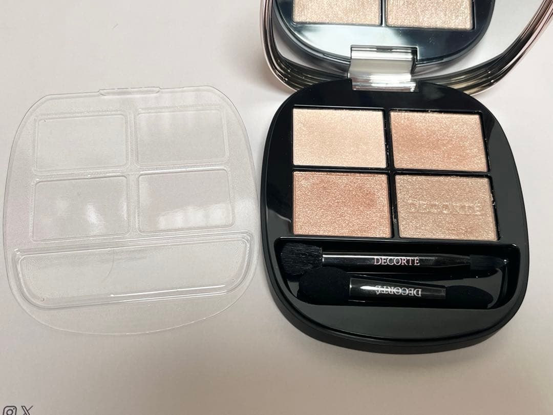 コスメデコルテ♡スキンシャドウデザイニングパレット新色09 アイ