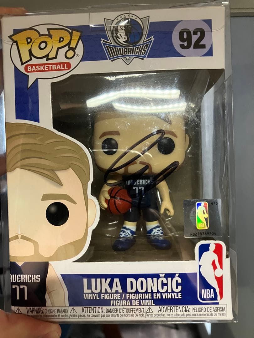 Luka Doncic funko pop PSAサイン入り NBA LUKA DONCIC HAND SIGNED ENCAPSULATED FUNKO POP TOY #60 WITH