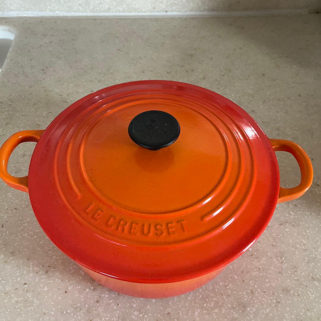 LE CREUSET オレンジ 両手鍋 蓋付き - メルカリ