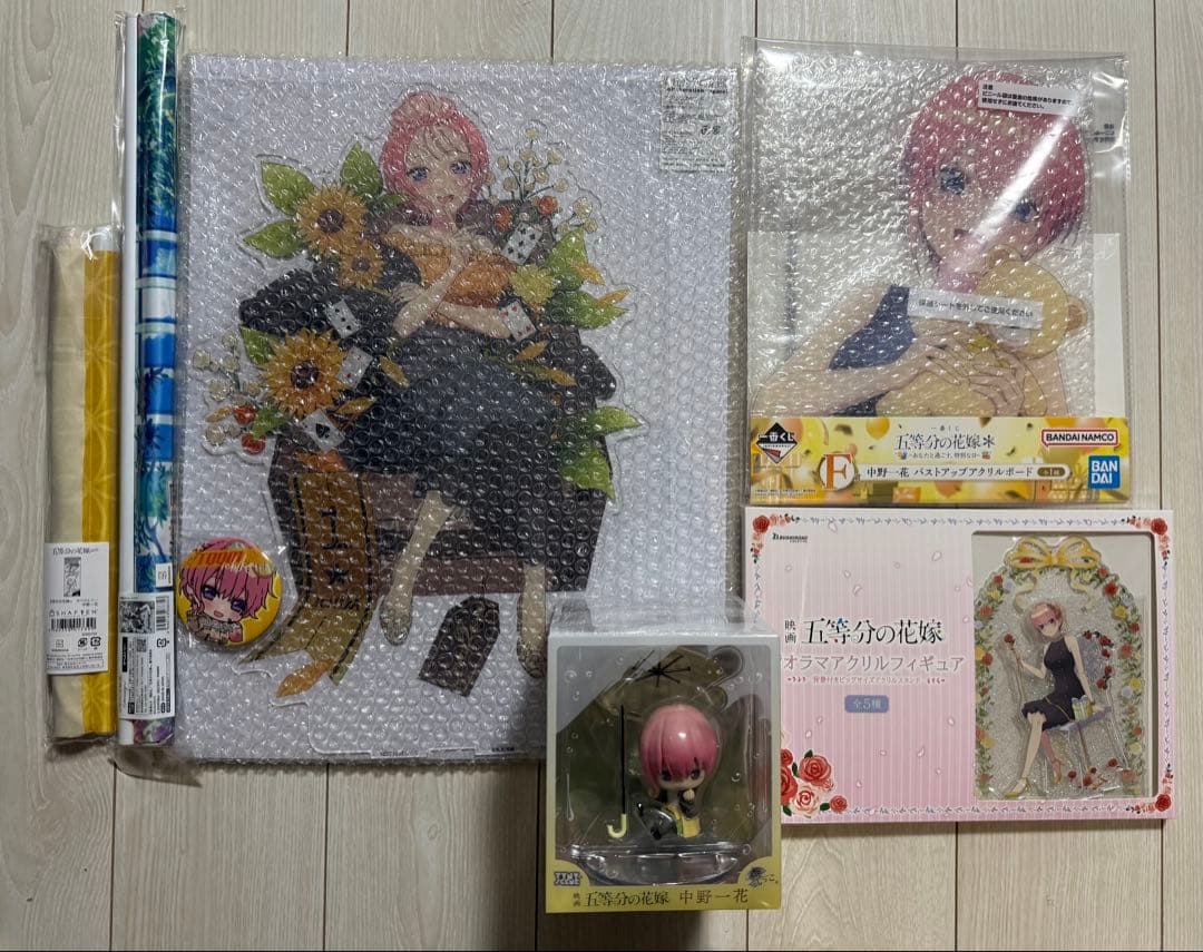 五等分の花嫁　中野一花　UGCコラボ　アクスタセット　値下げ、バラ売り不可 映画 五等分の花嫁 アクリルスタンド 中野一花: キャラグッズ