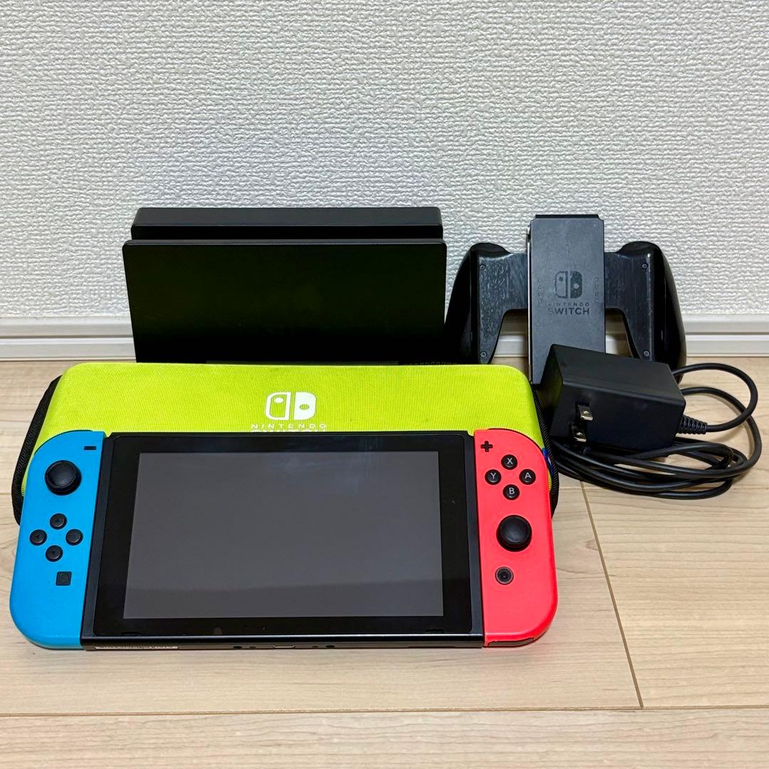 Nintendo Switch 本体 ネオンレッド・ブルー ケース付 - メルカリ
