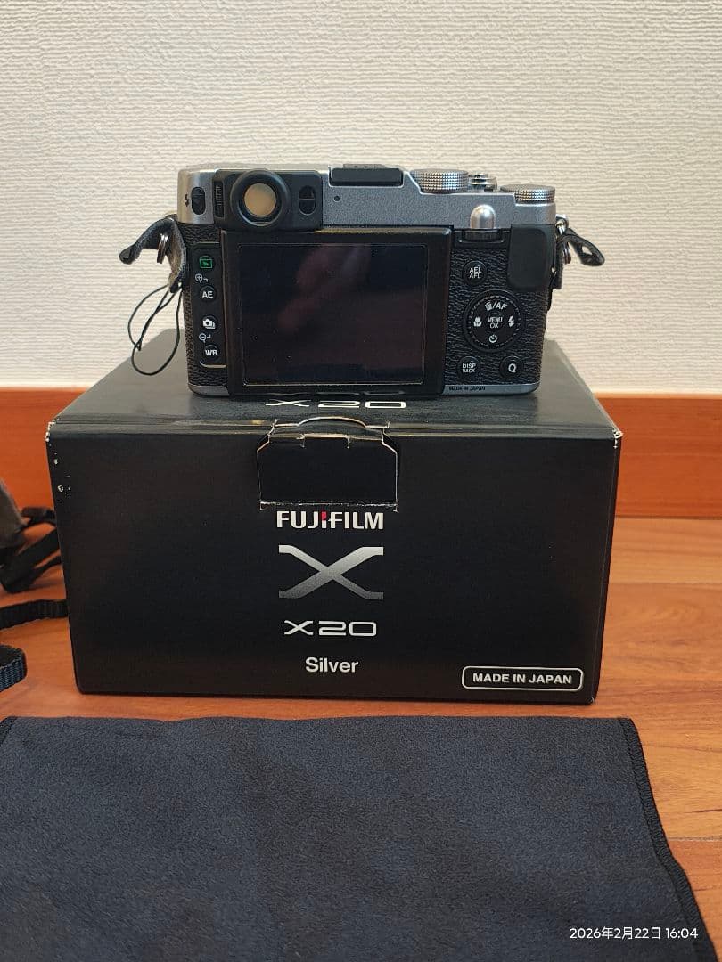 FUJIFILM X20 Silver 本体と付属品 - メルカリ