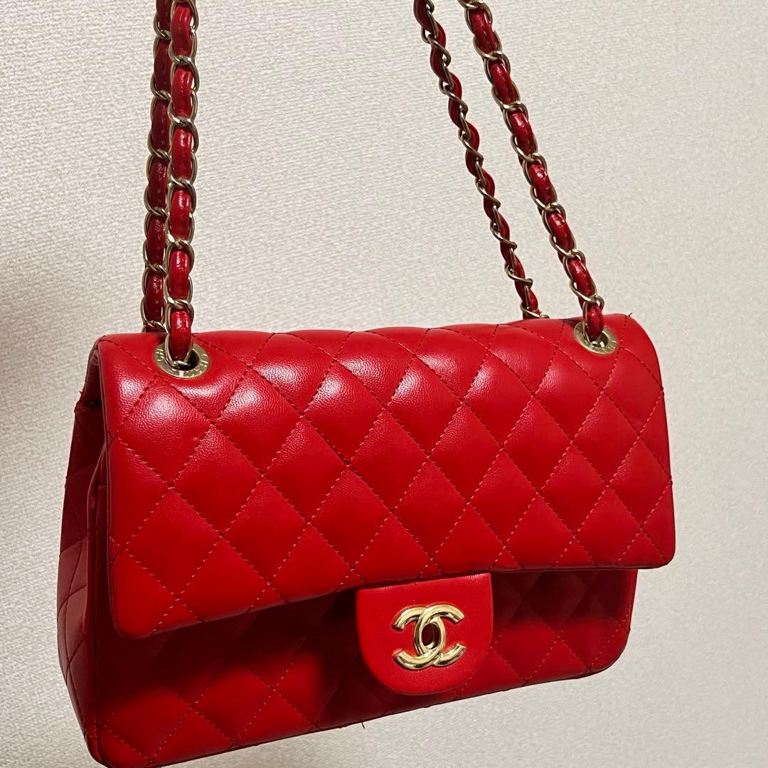 CHANEL レッド キルティング ショルダーバッグ