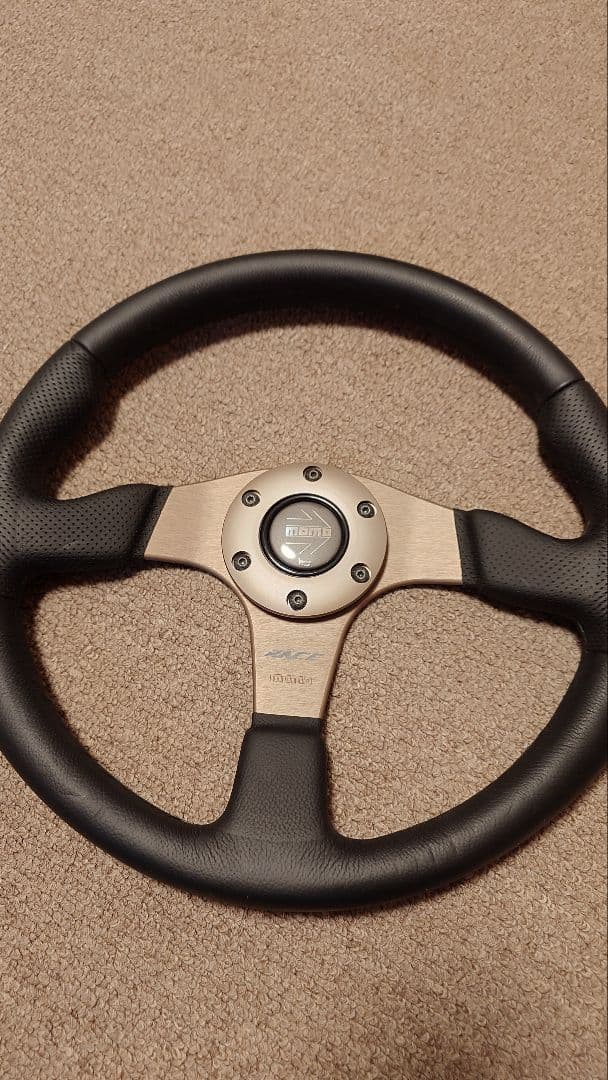 MOMO RACE ステアリング　35パイ 使用期間2ヶ月程 Amazon | MOMO(モモ) ステアリング レース 35パイ BK R-11