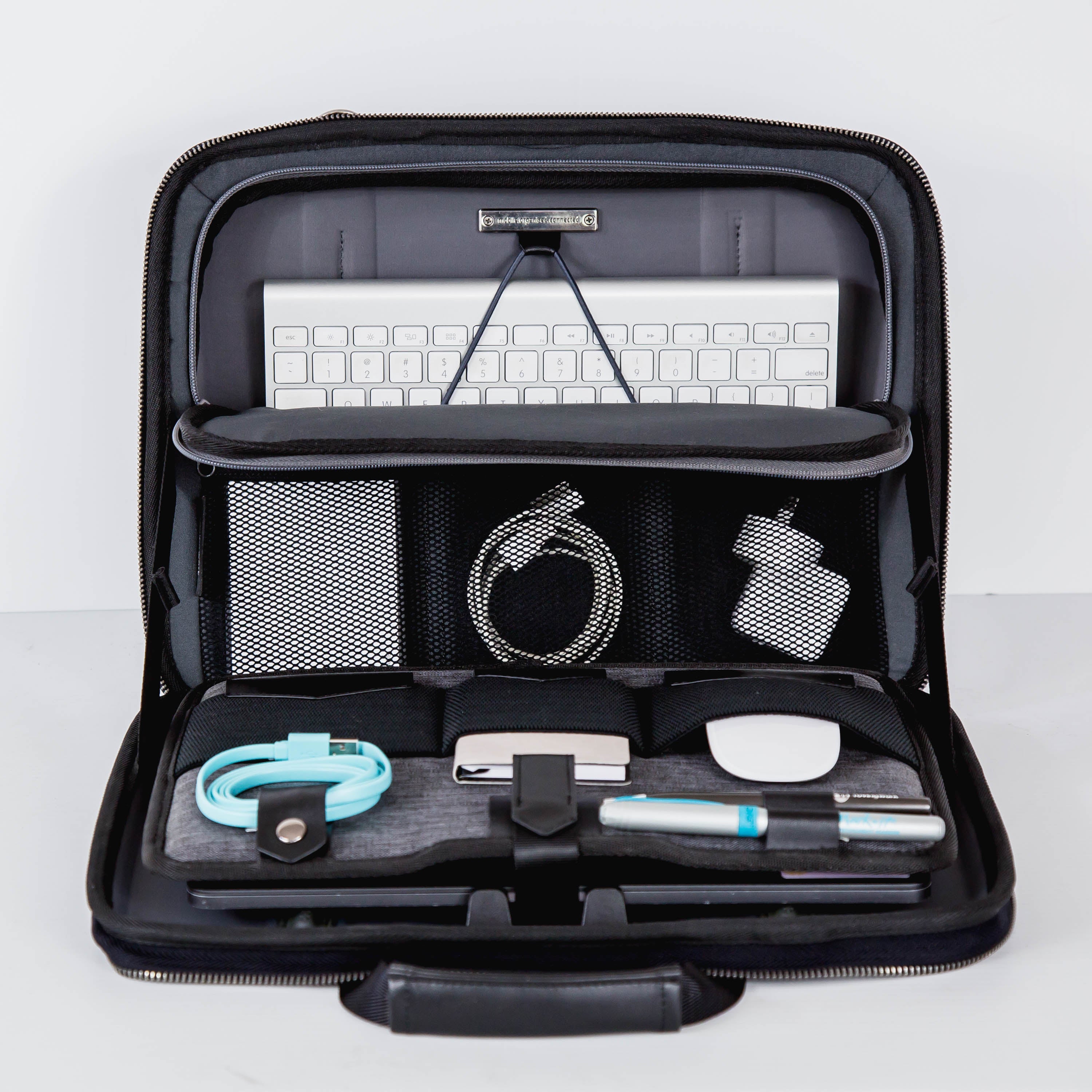 NEWモデル】どこでも仕事したい人のためのノートPCバッグ｜マクアケ