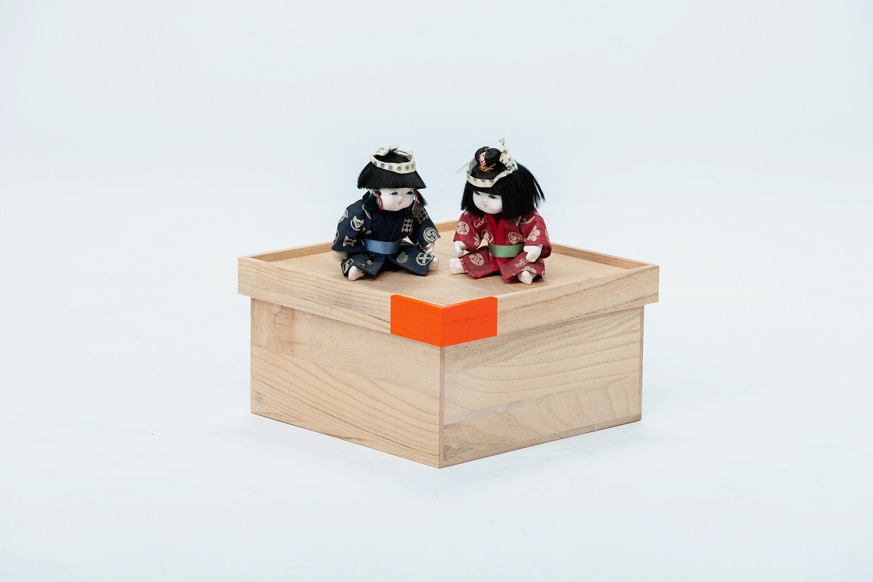 創業122年老舗桐屋が提案】クローゼットにぴったり収まる、色分け