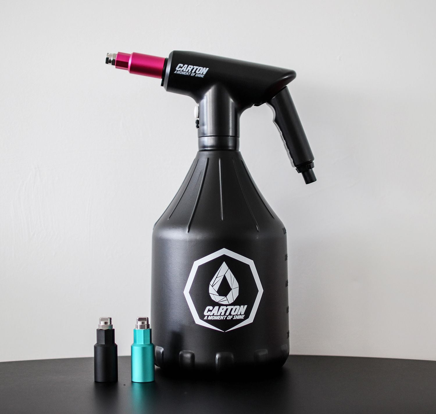 愛車をいつもピカピカに！手圧無し！車内充電可！洗車用充電式電動