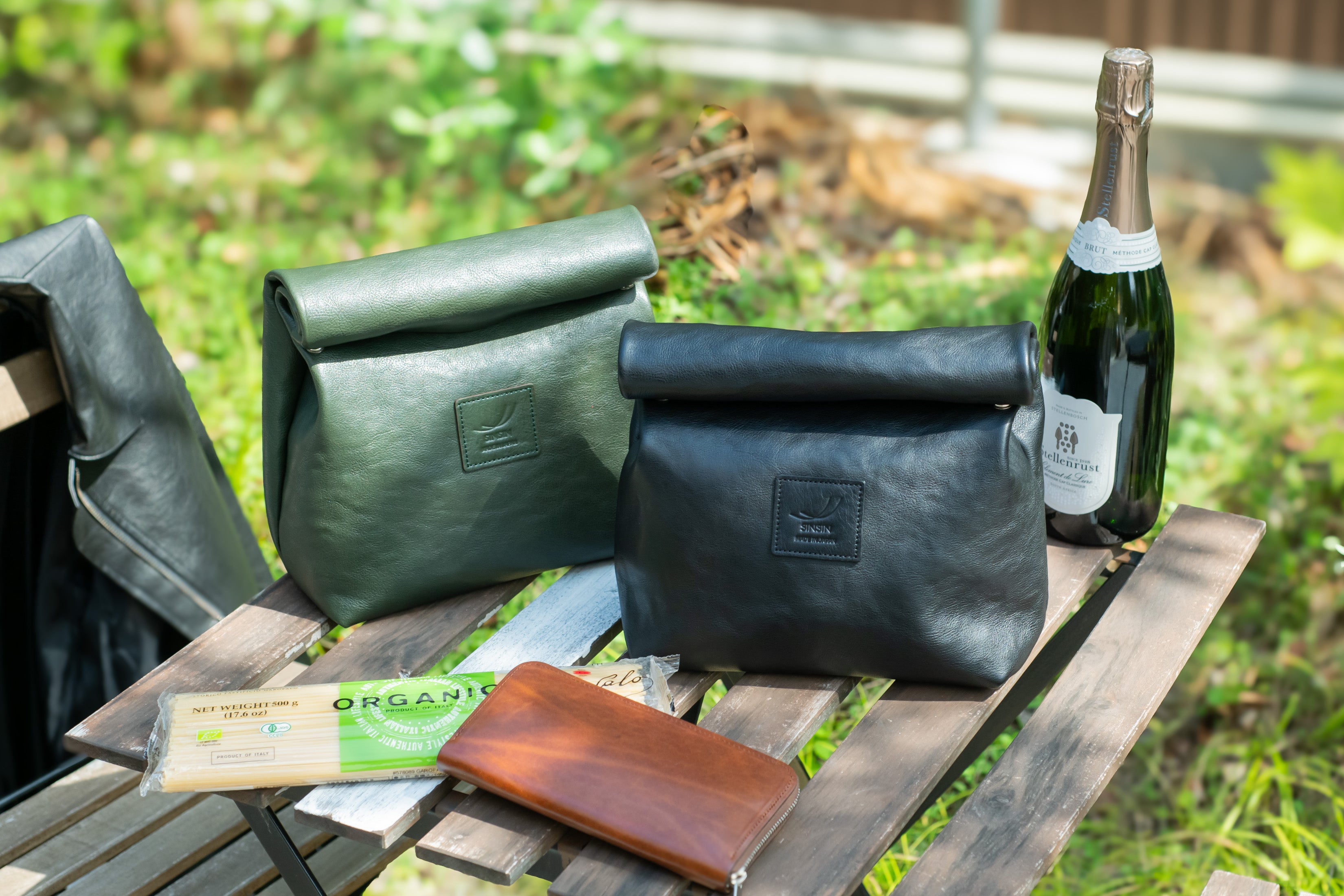 クラッチバッグなのに大容量】バッグ職人が本革で作ったパン屋の紙袋風