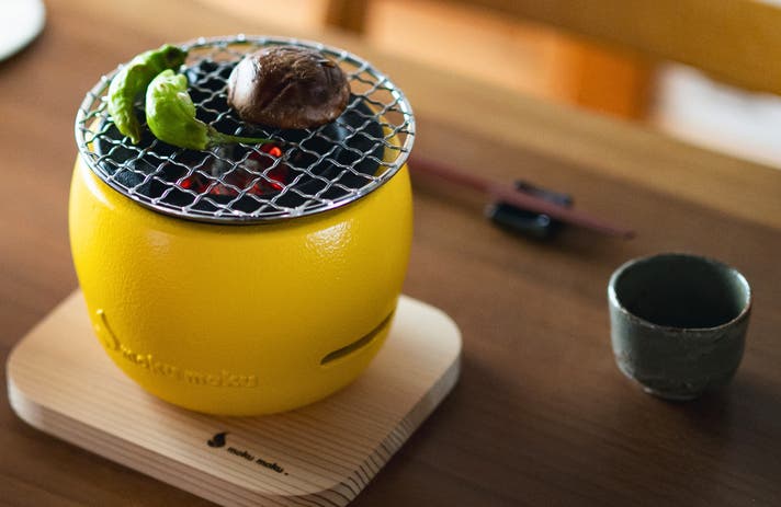 灰のいらない、現代の火鉢──“ちいさな火ばち”で始まる炭火で整う時間