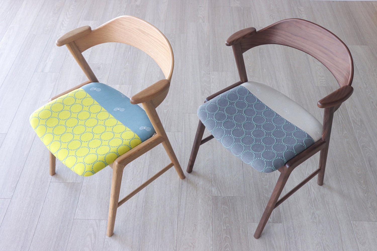 座り方が、選べる椅子！ミナ ペルホネンの生地を張った北欧デザインの