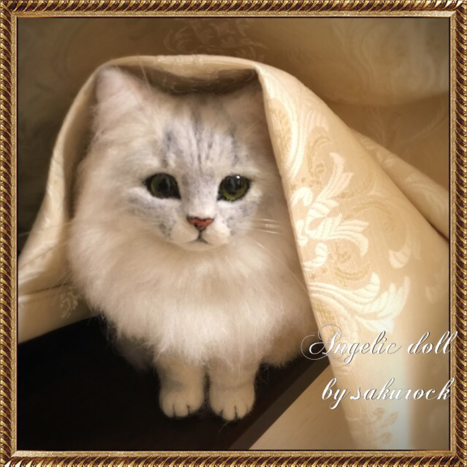 大人気！フセチンチラシルバーさん 羊毛フェルト 猫 リアル フセ